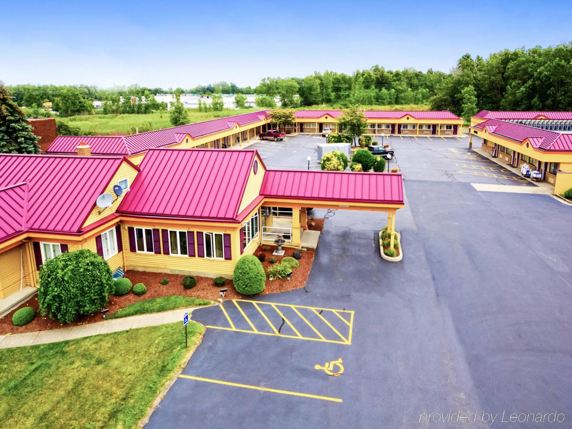 Amherst Inn & Suites מראה חיצוני תמונה
