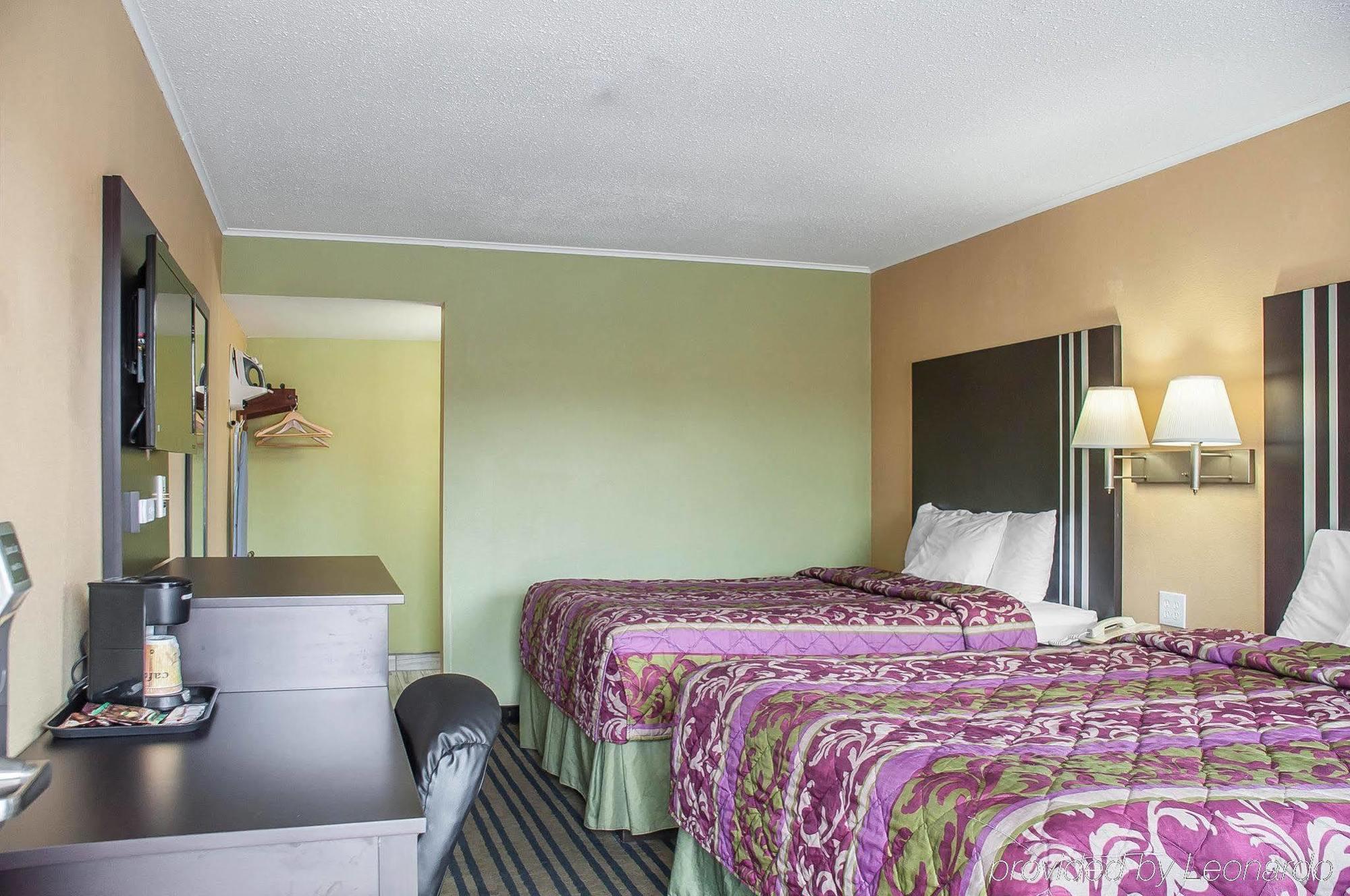 Amherst Inn & Suites מראה חיצוני תמונה