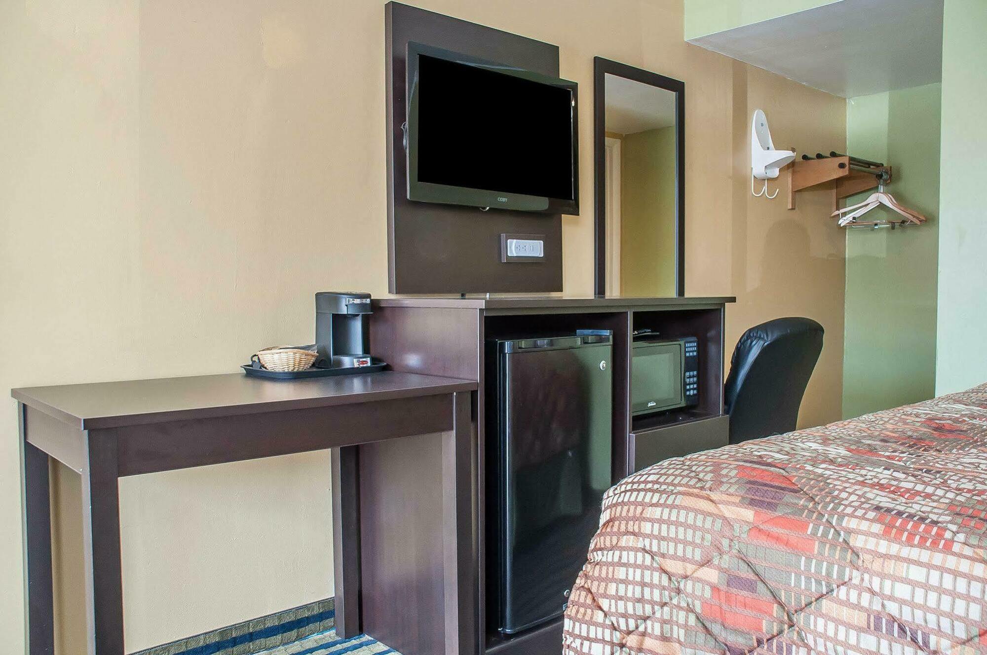 Amherst Inn & Suites מראה חיצוני תמונה