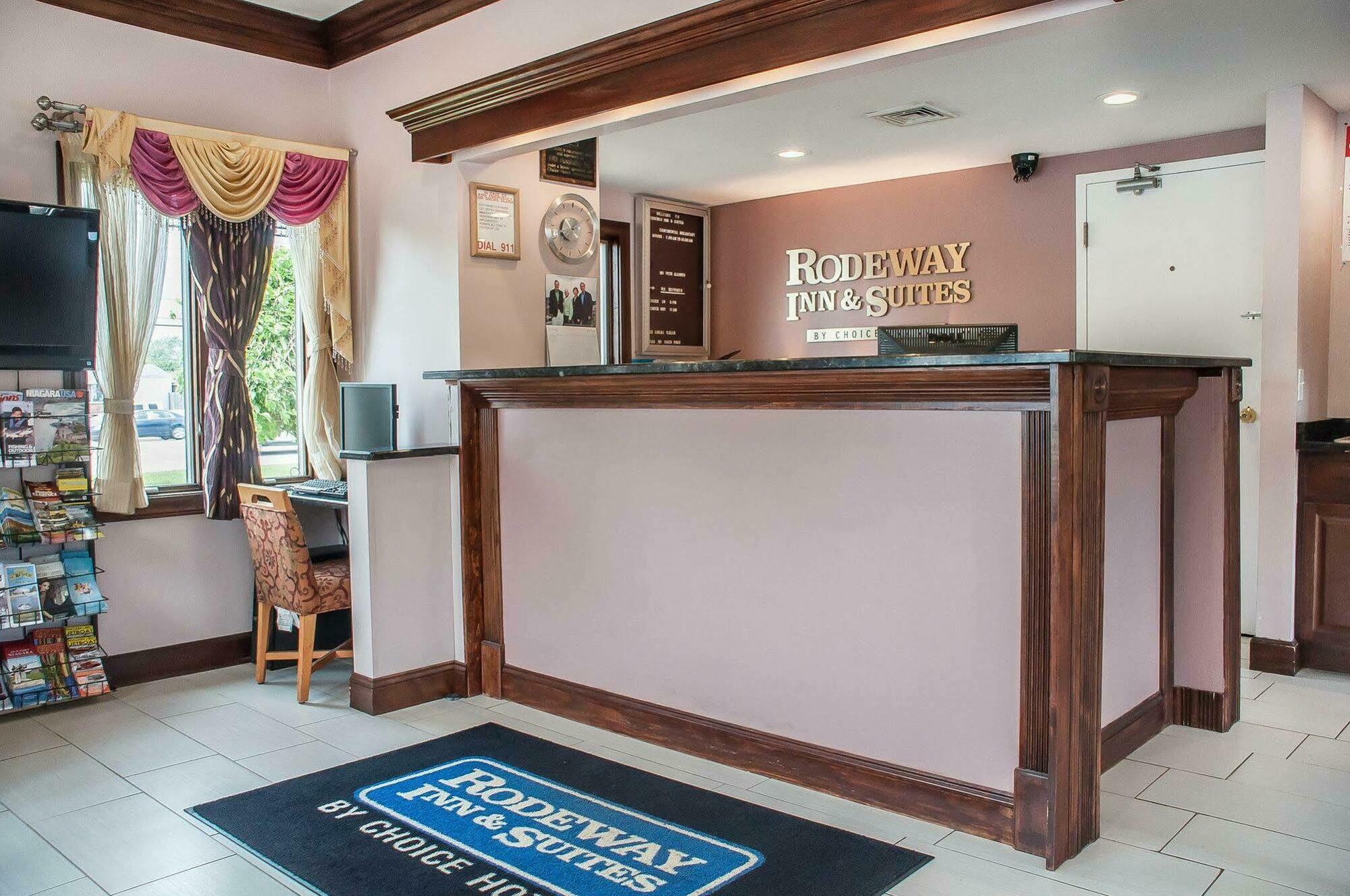Amherst Inn & Suites מראה חיצוני תמונה